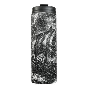 Viking-langskip in de storm — Ink Saga Art Thermosbeker