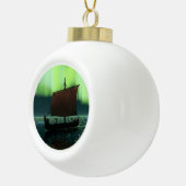 Viking Ship and Northern Lights Keramische Bal Ornament (Rechts)