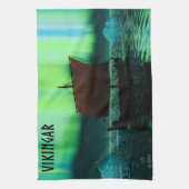 Viking Ship and Northern Lights Theedoek (Verticaal)