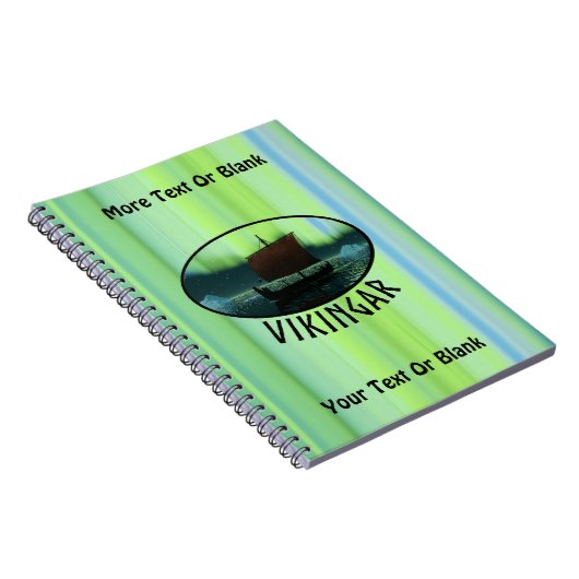 Viking Ship under Northern Lights Notitieboek (Rechterzijde)