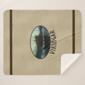 Viking Ship under Northern Lights Sherpa Deken (Voorkant (horizontaal))