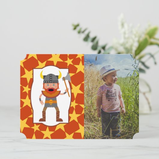 Viking Warrior Boy Birthday Party fotouitnodiging Kaart (Staand voorkant)