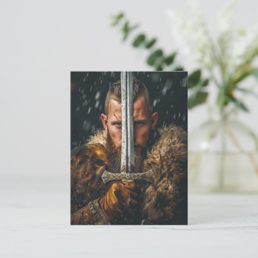 Viking Warrior in Authentic Attire Briefkaart (Staand voorkant)