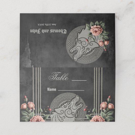 Viking Wolf en Rozen. Het hoofd van een gestileerd Plaatskaartje (Buitenkant ongevouwen)