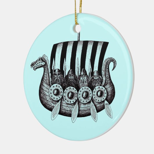 Vikingen in Drekar zwarte en witte peninkttekening Keramisch Ornament (Links)