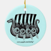 Vikingen in Drekar zwarte en witte peninkttekening Keramisch Ornament (Achterkant)