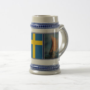 Vikingschip zeilen, mist van Zee, Zweedse vlag Bierpul