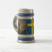 Vikingschip zeilen, mist van Zee, Zweedse vlag Bierpul (Voorkant links)