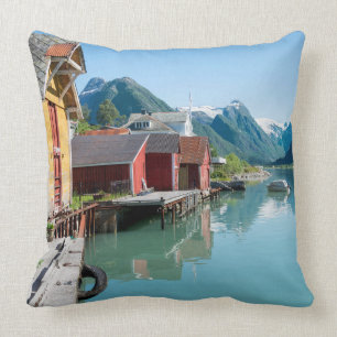 Village en een fjord in Noorwegen gooien kussenblo Kussen