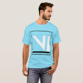 Village Idiot Badge - Groot T-shirt (Voorkant volledig)