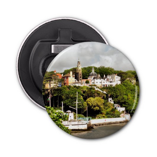 VILLAGES VAN WALES BUTTON FLESOPENER (Voorkant)