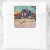 Vincent Van Gogh - Caravans, zigeunerkamp bij Arle Vierkante Sticker (Tas)