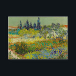 Vincent Van Gogh Garden in Arles Informatiekaartje<br><div class="desc">Behuizing Kaarten met Vincent van Gogh’s olieverfschilderij Tuin te Arles (1888). Een prachtig gekleurde tuin van rijke blues,  groen en rood is afgebeeld in Arles,  Frankrijk. Het perfecte cadeau voor liefhebbers van het post-impressionisme en Nederlandse kunstverzamelaars!</div>