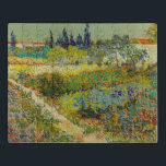 Vincent Van Gogh Garden in Arles Puzzel<br><div class="desc">Puzzel met het olieverfschilderij Tuin van Vincent van Gogh in Arles (1888). Een prachtig gekleurde tuin van rijke blues,  groen en rood is afgebeeld in Arles,  Frankrijk. Het perfecte cadeau voor liefhebbers van het post-impressionisme en Nederlandse kunstverzamelaars!</div>