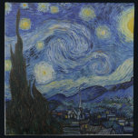 Vincent Van Gogh Sterrennacht Dinner Napkins Servet<br><div class="desc">De Sterrennacht (Nederlands: De sterrennacht) is een schilderij van de Nederlandse postpressionistische kunstenaar Vincent van Gogh. Het schilderij toont 's nachts het uitzicht buiten zijn sanitoriumkamerraam op Saint-Rémy-de-Provence (in Zuid-Frankrijk), hoewel het overdag uit het geheugen is geschilderd. Het is al sinds 1941 in het permanent collectie van het Museum of...</div>