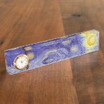 Vincent Van Gogh Sterrennacht  Fine Art Naambordje<br><div class="desc">Vincent van Gogh Sterrennacht Fine Art Painting Sterrennacht is een schilderij van de Nederlandse postpressionist Vincent van Gogh. De blauwe nachtelijke hemel is gevuld met ronddraaiende wolken, sterren en een heldere halve maan. De Sterrennacht is de enige nocturne in de reeks uitzichten uit zijn slaapkamerraam. Beweging: Post-Impressionisme. Prachtige artistieke decoratieve...</div>