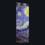 Vincent Van Gogh Sterrennacht  Fine Art Thermosbeker<br><div class="desc">Vincent van Gogh Sterrennacht Fine Art Painting Sterrennacht is een schilderij van de Nederlandse postpressionist Vincent van Gogh. De blauwe nachtelijke hemel is gevuld met ronddraaiende wolken, sterren en een heldere halve maan. De Sterrennacht is de enige nocturne in de reeks uitzichten uit zijn slaapkamerraam. Beweging: Post-Impressionisme. Prachtige artistieke decoratieve...</div>
