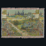 Vincent Van Gogh  tuin in Arles Deken<br><div class="desc">Een charmante afdruk van 'Garden at Arles', een olie op schilderij van doek, gemaakt in 1888 door Vincent van Gogh. Vincent van Gogh (1853 - 1890) was een Nederlandse Post-Impressionistische schilder die in iets meer dan tien jaar ongeveer 2.100 schilderijen creëerde, waaronder ongeveer 860 olieschilderijen, waarvan de meeste werden gemaakt...</div>