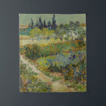 Vincent Van Gogh  tuin in Arles Wandkleed<br><div class="desc">Een charmante afdruk van 'Garden at Arles', een olie op schilderij van doek, gemaakt in 1888 door Vincent van Gogh. Vincent van Gogh (1853 - 1890) was een Nederlandse Post-Impressionistische schilder die in iets meer dan tien jaar ongeveer 2.100 schilderijen creëerde, waaronder ongeveer 860 olieschilderijen, waarvan de meeste werden gemaakt...</div>