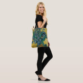 Vincent van Gogh - Vaas met irissen Gele achtergro Tote Bag (Op model)