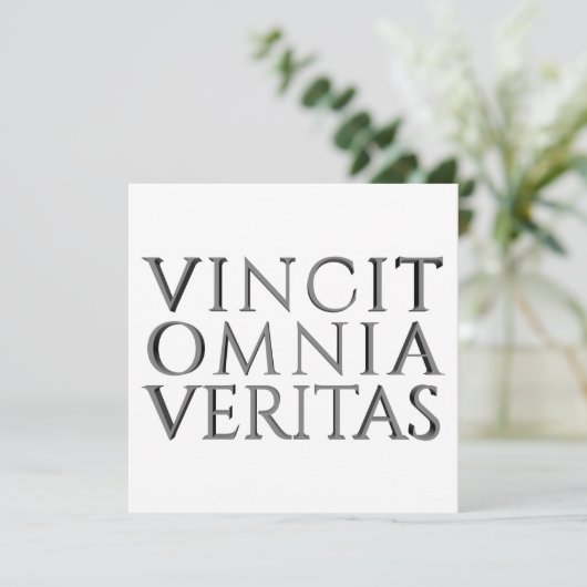 VINCIT OMNIA VERITAS - Licht (Staand voorkant)