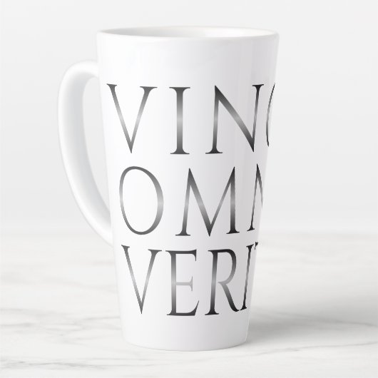 VINCIT OMNIA VERITAS - Licht Latte Mok (Linkerhoek)