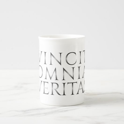 VINCIT OMNIA VERITAS - Licht Porselein Kop (Voorkant)