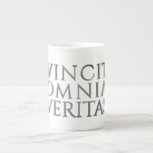 VINCIT OMNIA VERITAS - Light Bone China Mok (Voorkant)