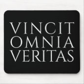 VINCIT OMNIA VERITAS MUISMAT (Voorkant)