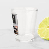 Vind betekenis in lijden shot glas (Rechts)