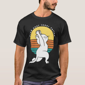 Vind Je Innerlijke Katachtige Retro Yoga Kat Cadea T-shirt
