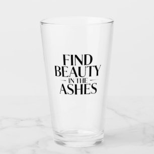 Vind schoonheid in de as glas