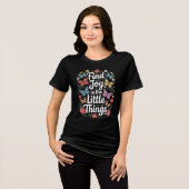 Vind vreugde in het Little Things Butterfly-Shirt Tri-Blend Shirt (Voorkant volledig)