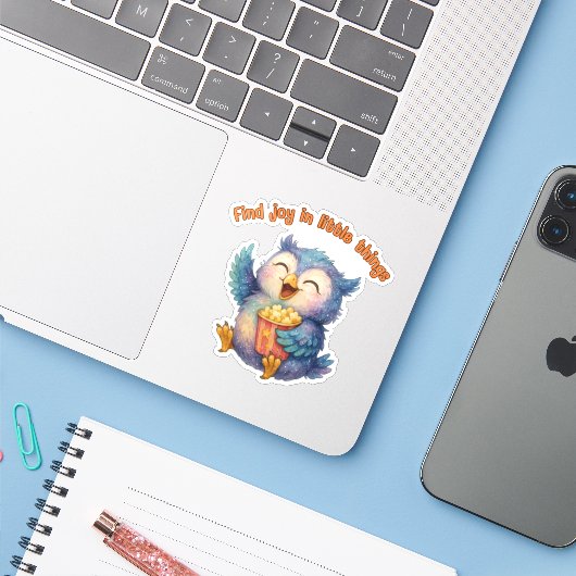 Vind vreugde in kleine dingen - Uil Sticker (Laptop met iPhone)