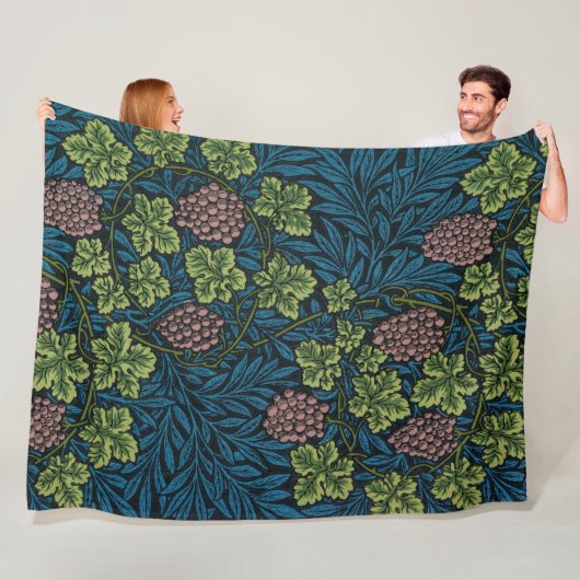 Vine Pattern, William Morris Fleece Deken (In situ)