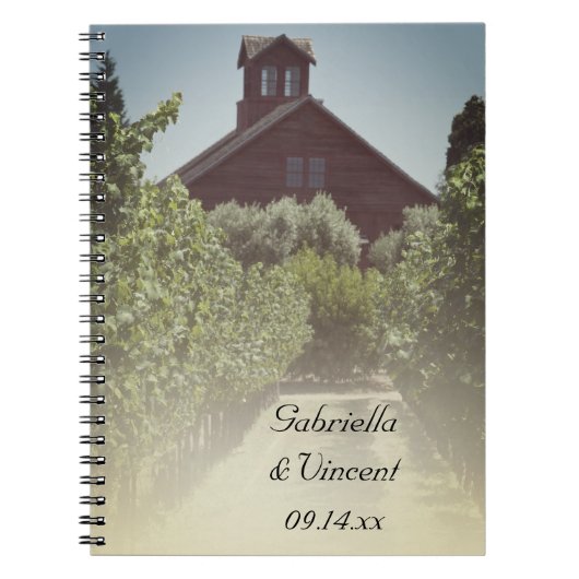 Vineyard en Rustic Red Barn Wedding Notitieboek (Voorkant)