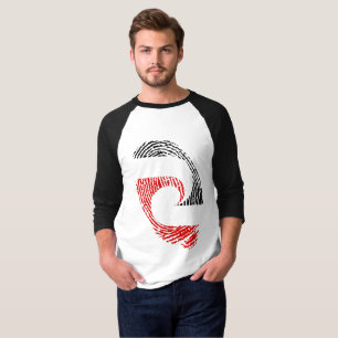vingerafdrukken onder Maori-vlag T-shirt