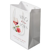 Vino Before Vows Roze Wijn Thema Bruidsmeisjesfees Medium Cadeauzakje (Achterkant Gekanteld)