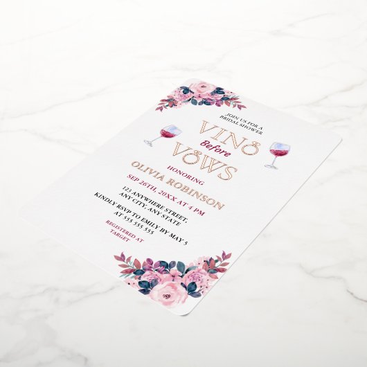 Vino voor geloften bloemenwijn thema Vrijgezellenf Folie Uitnodiging (Gedraaid)