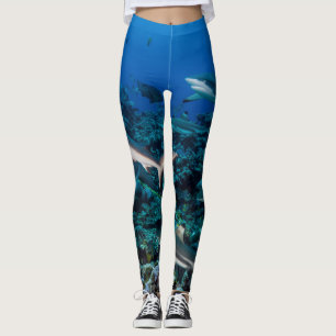 Vinse vin : rifscene met een school haaien. leggings