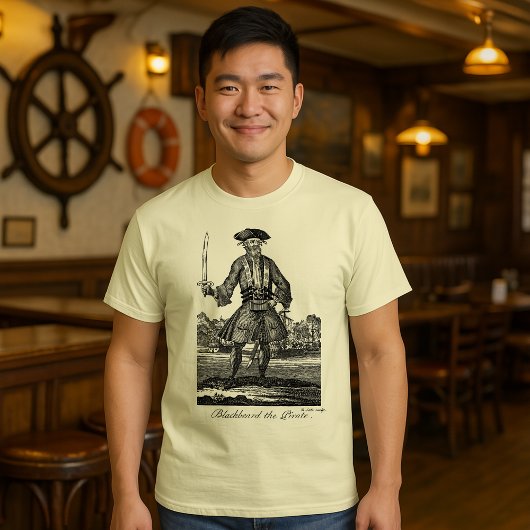 Vintage 1725 Blackbeard The Pirate Etching T-shirt