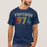 Vintage 1974 47e verjaardag Mannen met wiet retro  T-shirt<br><div class="desc">1974 47e verjaardag Mannen met wiet retro vrouwen . Bekijk onze verjaardag voor de selectie van shirten voor de allerbeste in unieke of aangepaste handgemaakte stukken van onze winkels.</div>