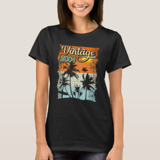 Vintage 2004 t-shirt