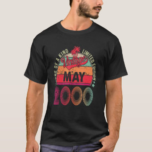 Vintage 22e verjaardag Geweldige sinds mei 2000 1 T-shirt