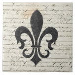 Vintage Accenten Franse Ephemera Fleur DE Lis Tegeltje<br><div class="desc">Fleur DE Lis tegen een vintage Frans Ontwerp van Efemere verschijnselen. Perfectioneer voor de binnenlandse accenten van de tegelmuur,  backsplashes,  open haardranden,  badkamers en douchesmuren,  keukens en ambachtprojecten. Bestemd niet voor openluchtgebruik.  Suggestie: Orde één te herzien tegel alvorens een grote orde te plaatsen. (korting beschikbaar met bulkorde)</div>