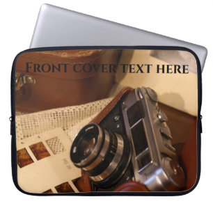 Vintage analoge camera in bruine leren tas