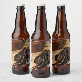 Vintage analoge camera in bruine leren tas bier etiket
