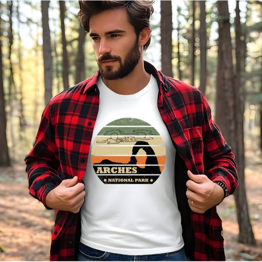 Vintage Arches National Park - Moab - Utah  T-shirt