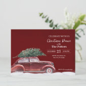 Vintage auto met kerstboom sneeuwt kaart (Staand voorkant)