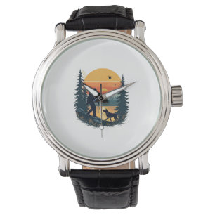 Vintage Bigfoot Wandelende Hond Berg Zonsondergang Horloge
